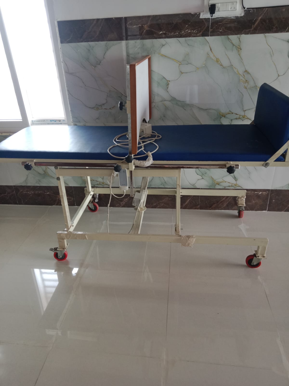 Physiotherapy treatment table at Dr. Naidu Hospital