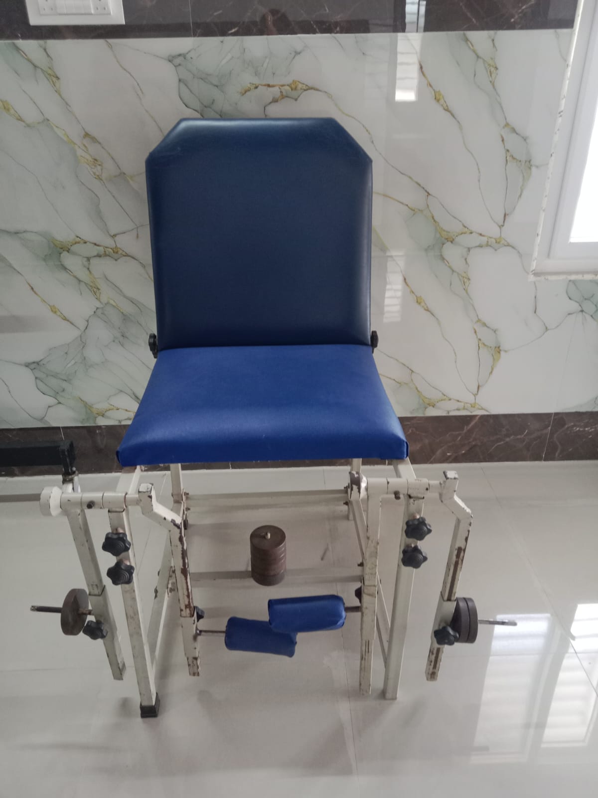 Quadriceps exercise chair for physiotherapy in Yeleswaram